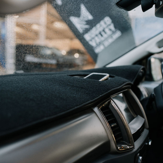 Nissan Navara D22 1997-2015 Double Cab Dashmat
