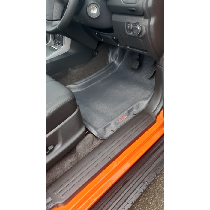 Load image into Gallery viewer, Toyota Hilux Double Cab Sandgrabba Floormats
