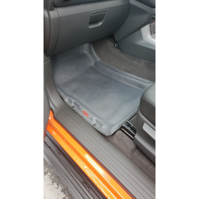 Load image into Gallery viewer, Toyota Hilux Double Cab Sandgrabba Floormats
