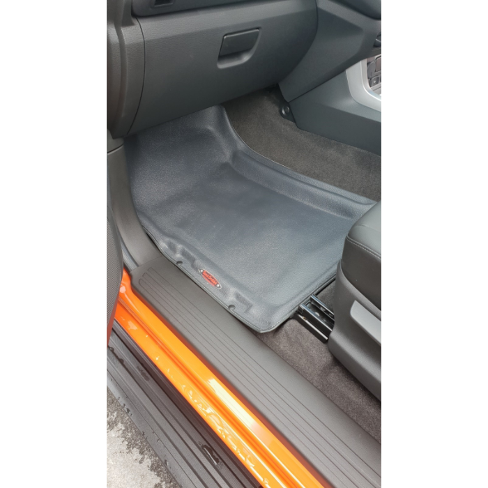 Load image into Gallery viewer, Nissan Navara D22 Double Cab Sandgrabba Floormats
